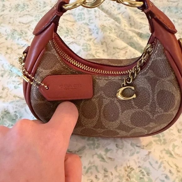 Coach Jonie Bag in Signature Canvas - Picture 3 of 4